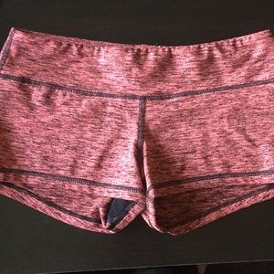 NWOT Medium Fleo Heathered pink shorts